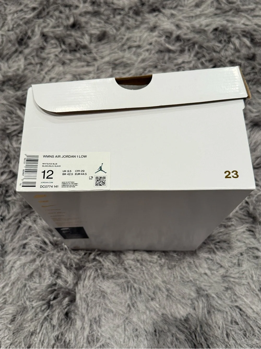Jordan 1 Low Aluminum. Womens 12 / Mens 10.5